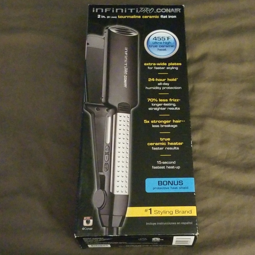 Infinity Pro by Conair 2 in. Flat Iron. NEW!